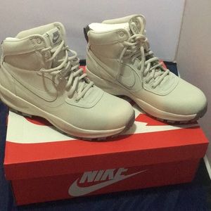 Men’s Nike Manoadome